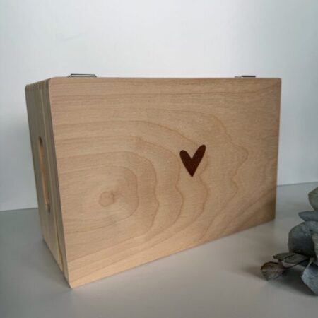 Houten memorybox – Hartje met naam gegraveerd