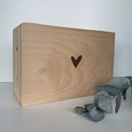 Houten memorybox – Hartje met naam gegraveerd