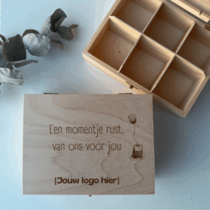 Gepersonaliseerde houten theedoos met bedrijfslogo gegraveerd